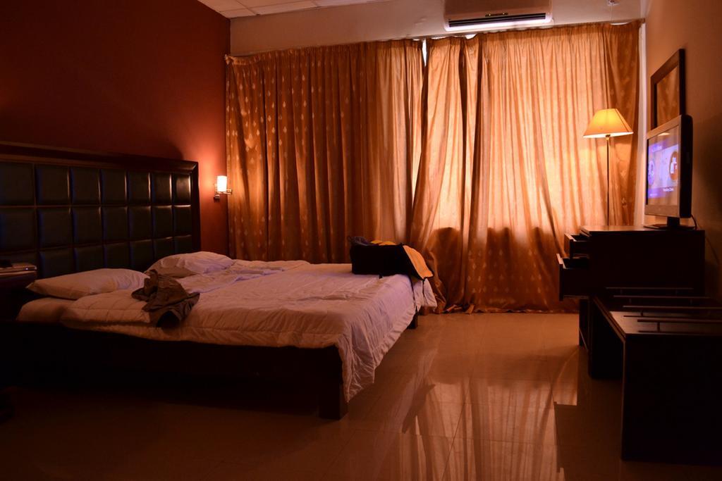 Transcorp Hotels Calabar Szoba fotó